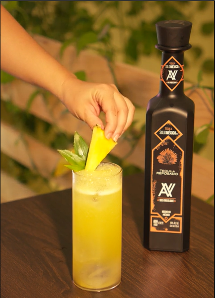 coctel de tequila con piña